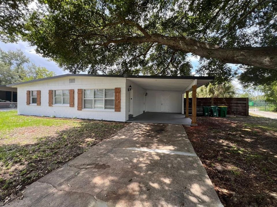 For Sale: $219,900 (3 beds, 1 baths, 1100 Square Feet)