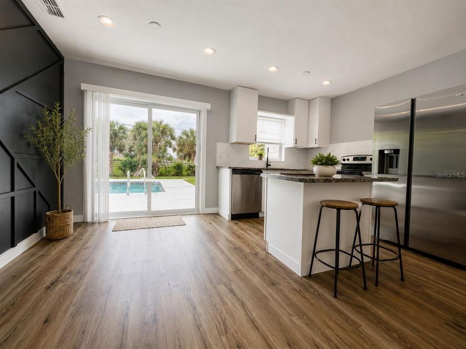 For Sale: $219,900 (3 beds, 1 baths, 1100 Square Feet)