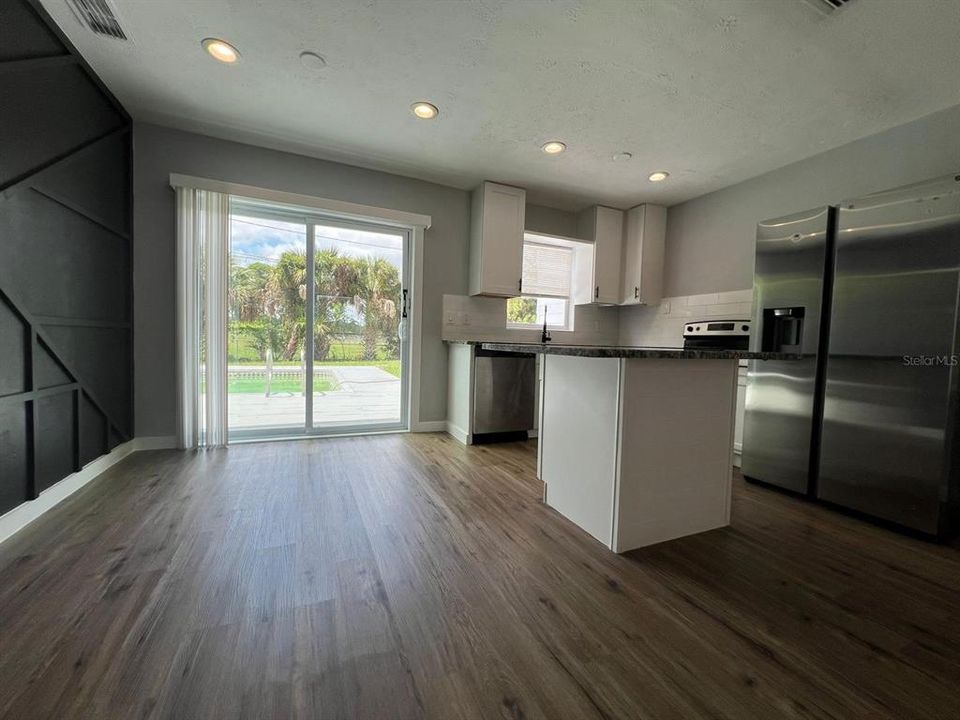 For Sale: $219,900 (3 beds, 1 baths, 1100 Square Feet)