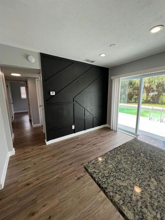 For Sale: $219,900 (3 beds, 1 baths, 1100 Square Feet)