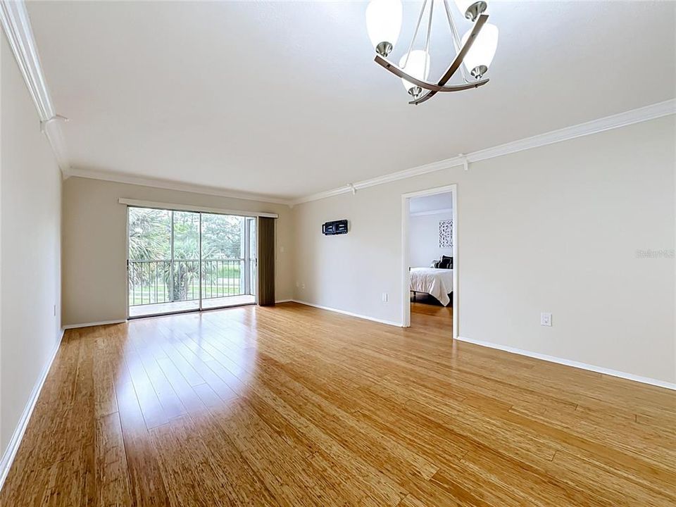En Venta: $159,000 (2 camas, 2 baños, 906 Pies cuadrados)