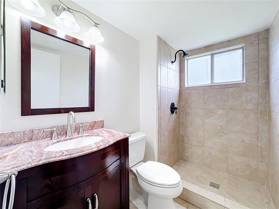 En Venta: $159,000 (2 camas, 2 baños, 906 Pies cuadrados)
