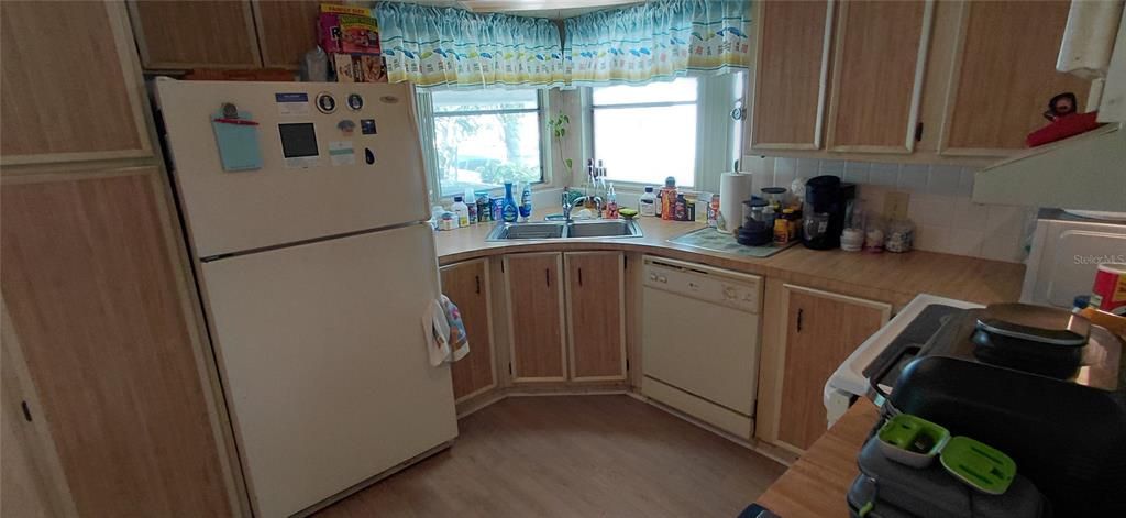 На продажу: $85,000 (2 спален, 2 ванн, 1056 Квадратных фут)