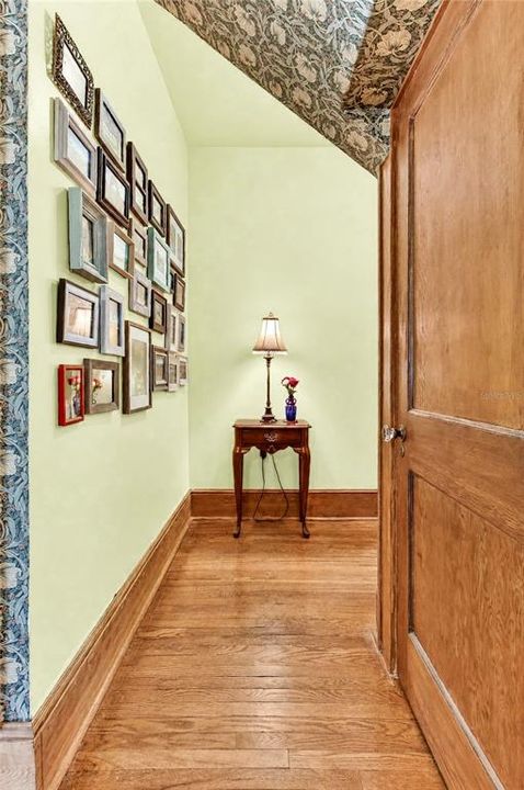 For Sale: $745,000 (5 beds, 3 baths, 2504 Square Feet)