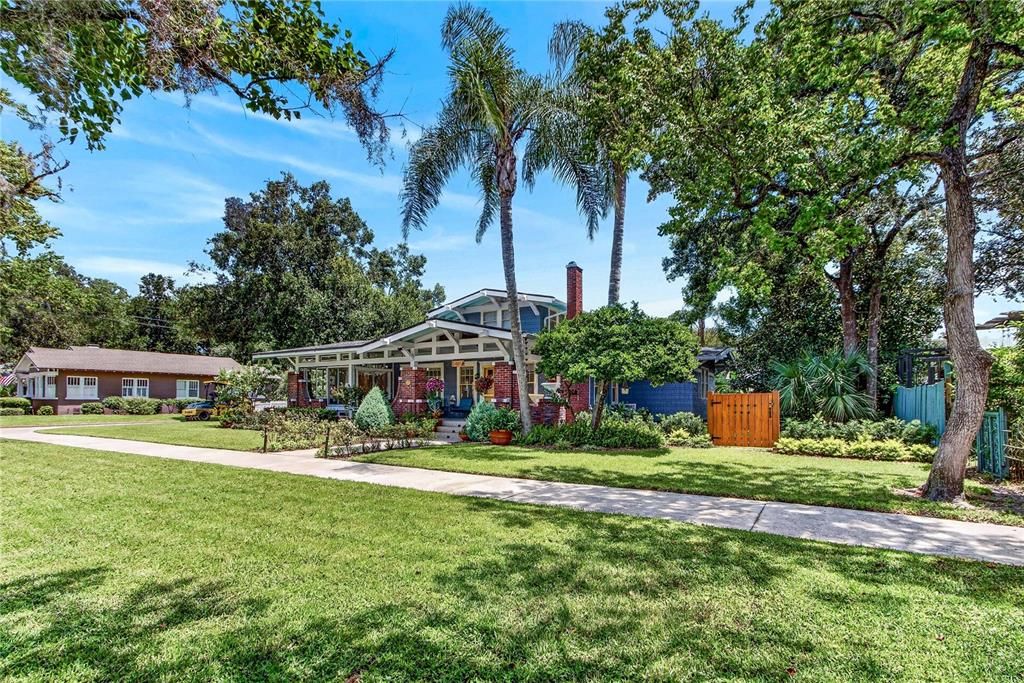 For Sale: $745,000 (5 beds, 3 baths, 2504 Square Feet)