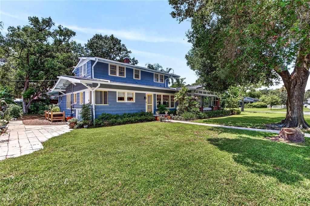 For Sale: $745,000 (5 beds, 3 baths, 2504 Square Feet)