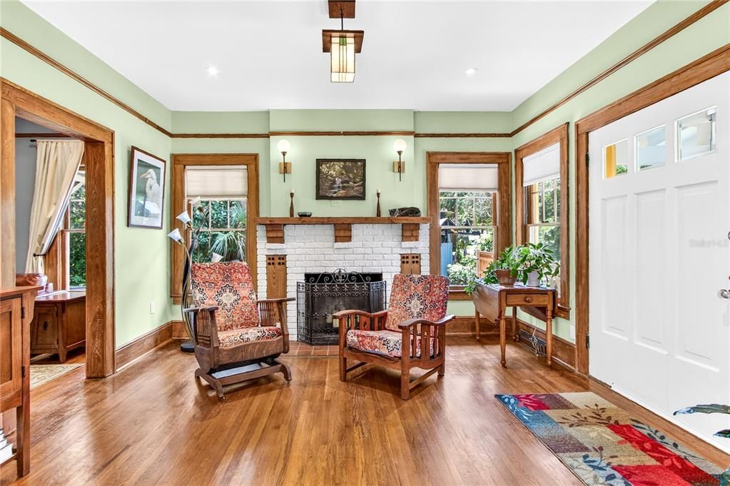 For Sale: $745,000 (5 beds, 3 baths, 2504 Square Feet)