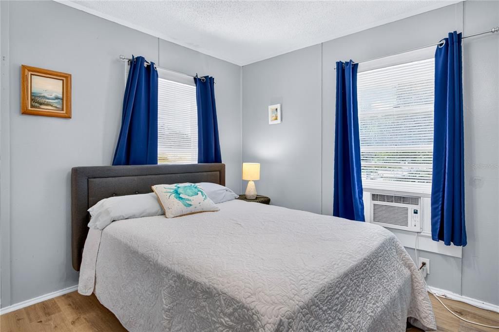 For Sale: $745,000 (5 beds, 3 baths, 2504 Square Feet)