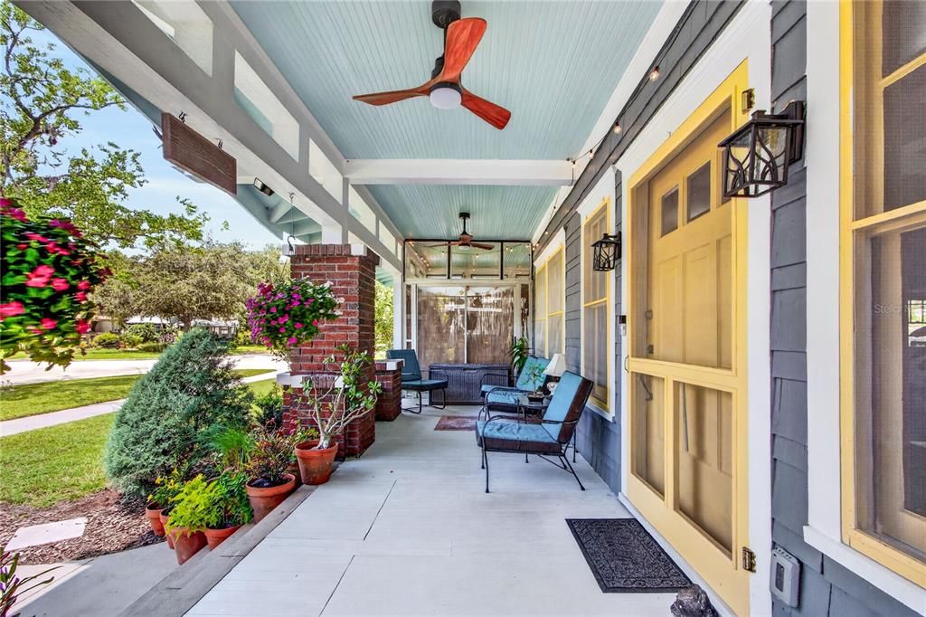 For Sale: $745,000 (5 beds, 3 baths, 2504 Square Feet)