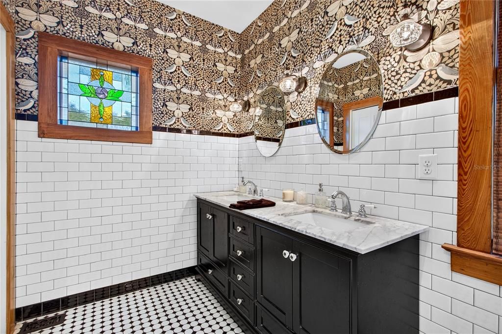 For Sale: $745,000 (5 beds, 3 baths, 2504 Square Feet)