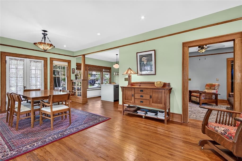 For Sale: $745,000 (5 beds, 3 baths, 2504 Square Feet)