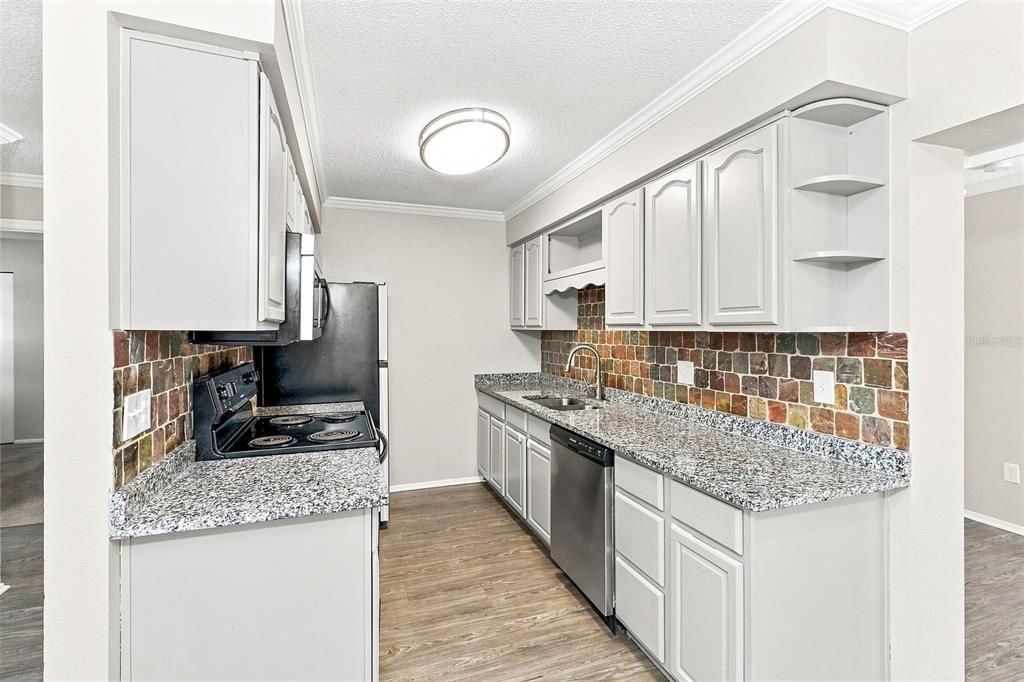 На продажу: $279,000 (3 спален, 2 ванн, 1604 Квадратных фут)