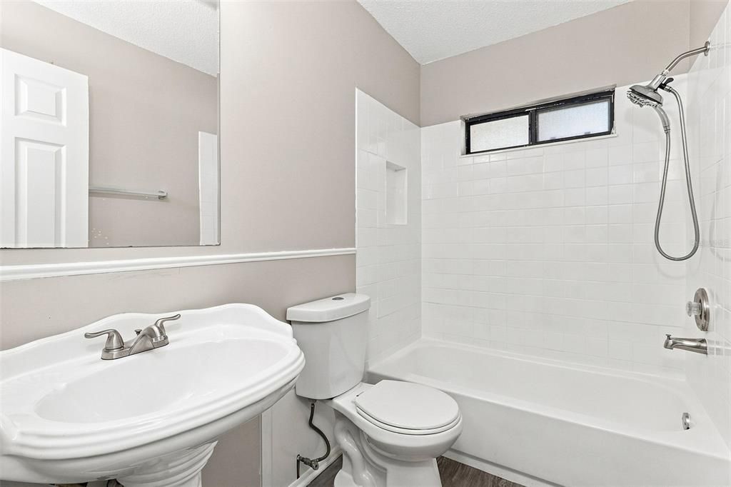 На продажу: $279,000 (3 спален, 2 ванн, 1604 Квадратных фут)