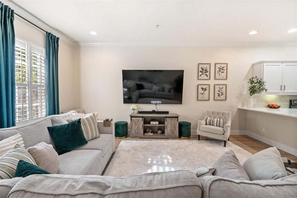 Activo con contrato: $625,000 (3 camas, 2 baños, 1914 Pies cuadrados)