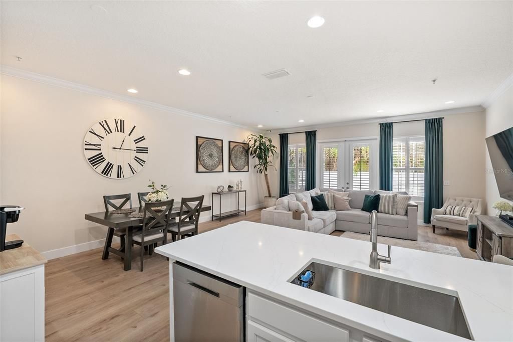 Activo con contrato: $625,000 (3 camas, 2 baños, 1914 Pies cuadrados)