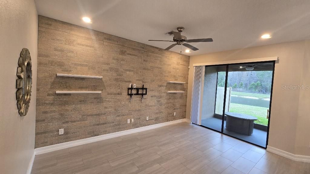 For Sale: $385,500 (3 beds, 2 baths, 1830 Square Feet)