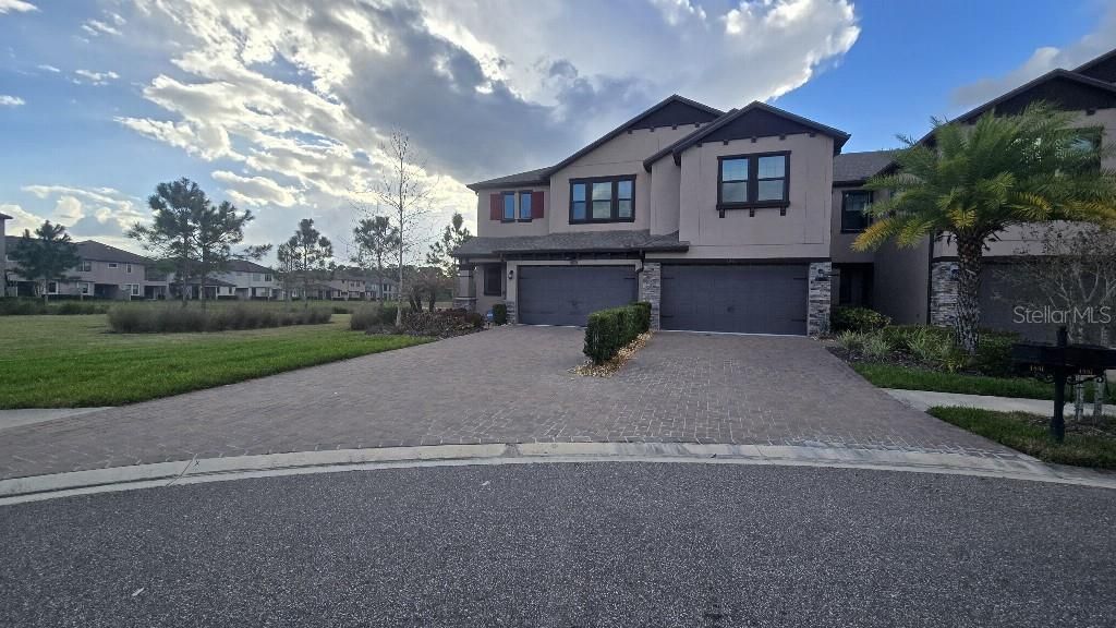 For Sale: $385,500 (3 beds, 2 baths, 1830 Square Feet)