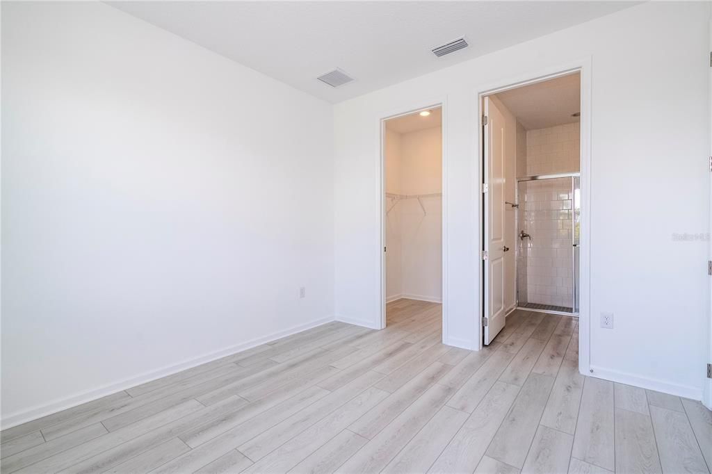 For Rent: $3,150 (3 beds, 3 baths, 2037 Square Feet)