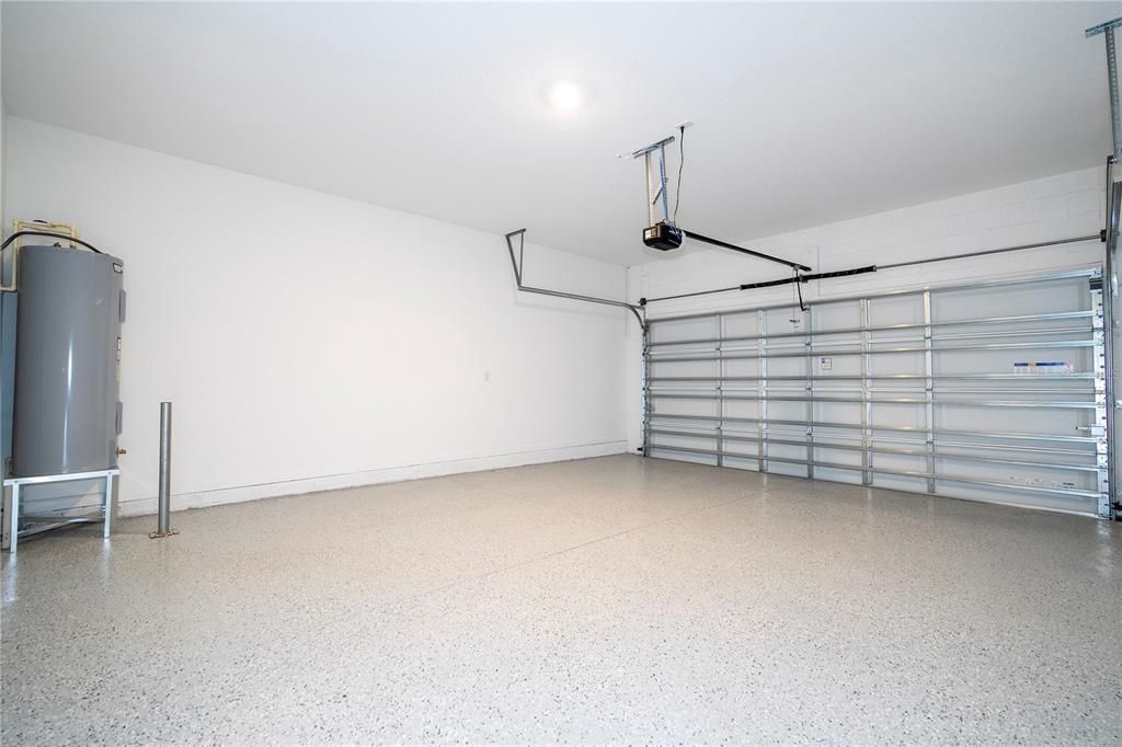 For Rent: $3,150 (3 beds, 3 baths, 2037 Square Feet)