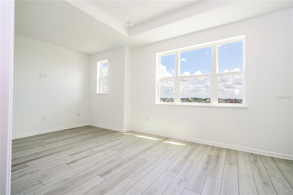 For Rent: $3,150 (3 beds, 3 baths, 2037 Square Feet)