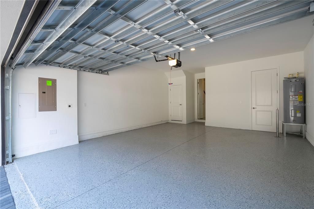 For Rent: $3,150 (3 beds, 3 baths, 2037 Square Feet)