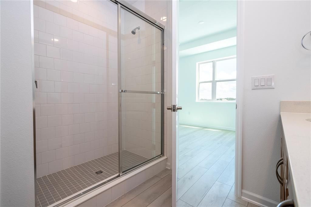 For Rent: $3,150 (3 beds, 3 baths, 2037 Square Feet)