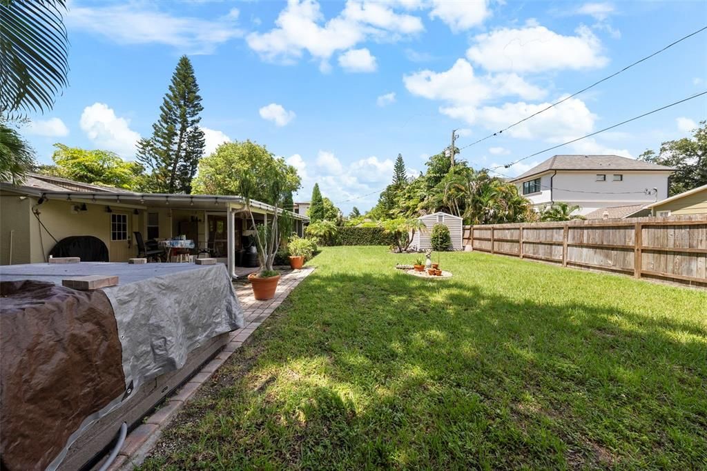 En Venta: $875,000 (0.23 acres)