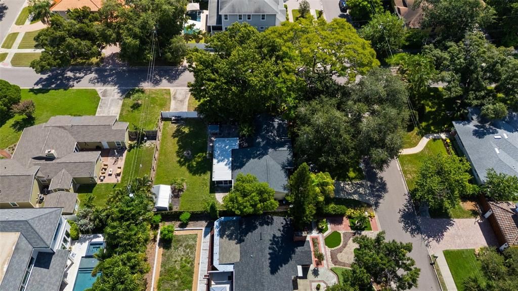 En Venta: $875,000 (0.23 acres)