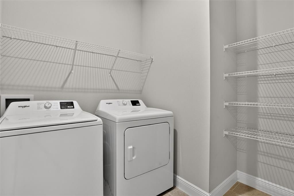 For Sale: $408,220 (3 beds, 2 baths, 1894 Square Feet)