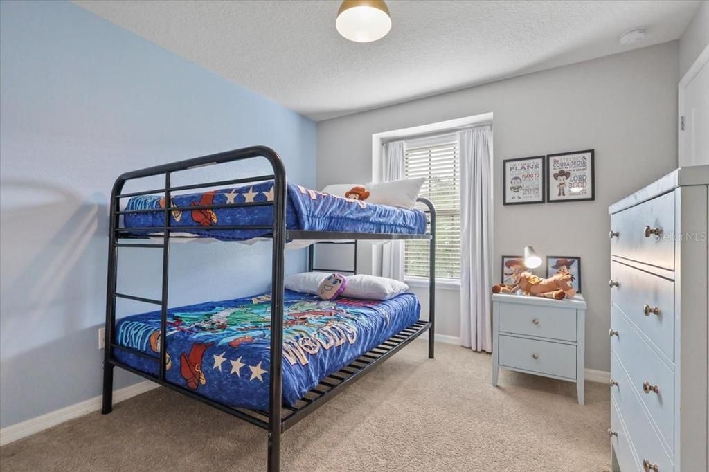 For Rent: $3,100 (5 beds, 4 baths, 2076 Square Feet)