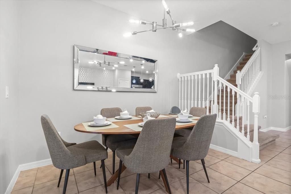 For Rent: $3,100 (5 beds, 4 baths, 2076 Square Feet)