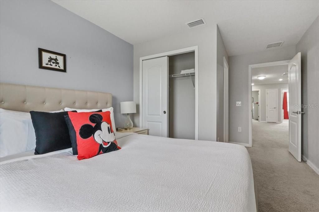 For Rent: $3,100 (5 beds, 4 baths, 2076 Square Feet)