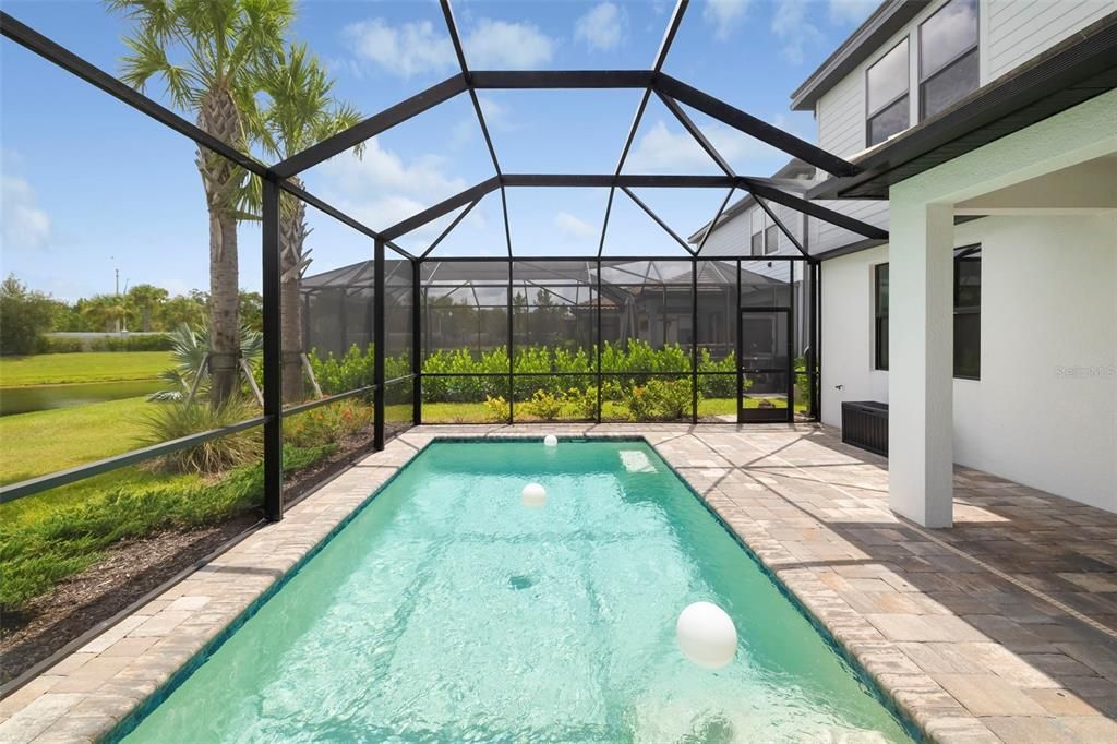 For Sale: $734,900 (5 beds, 3 baths, 2616 Square Feet)