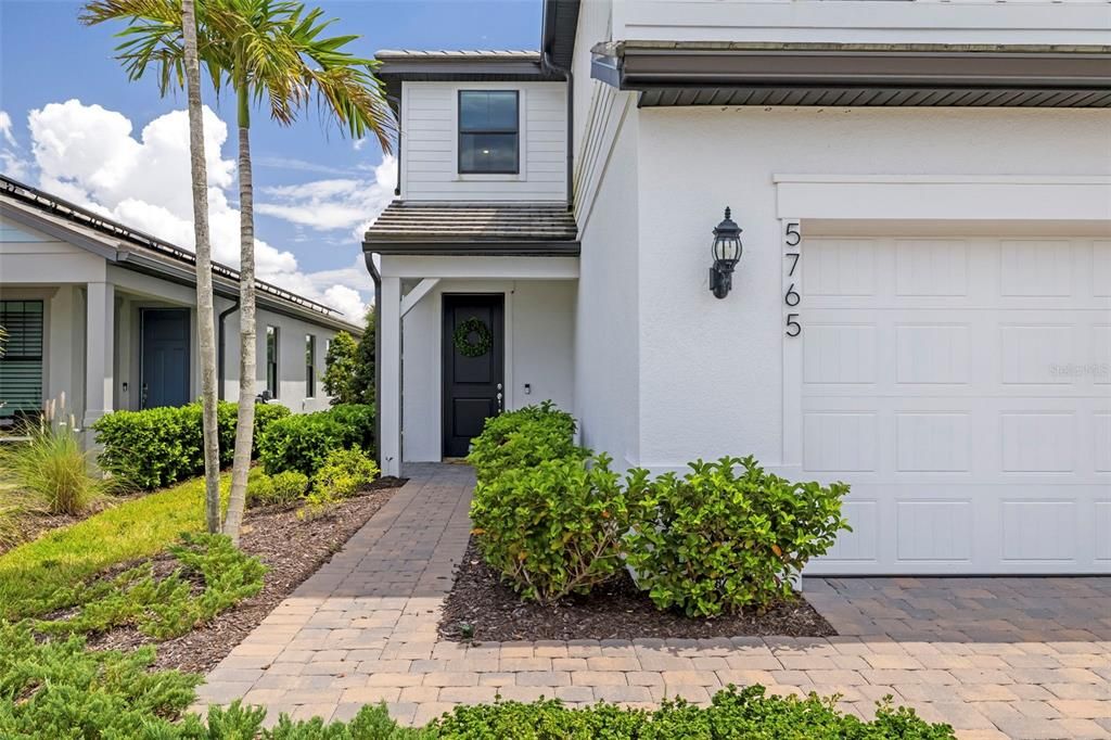 For Sale: $734,900 (5 beds, 3 baths, 2616 Square Feet)