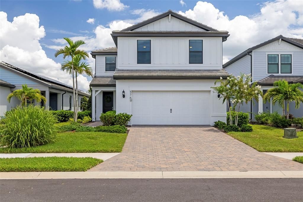 For Sale: $734,900 (5 beds, 3 baths, 2616 Square Feet)