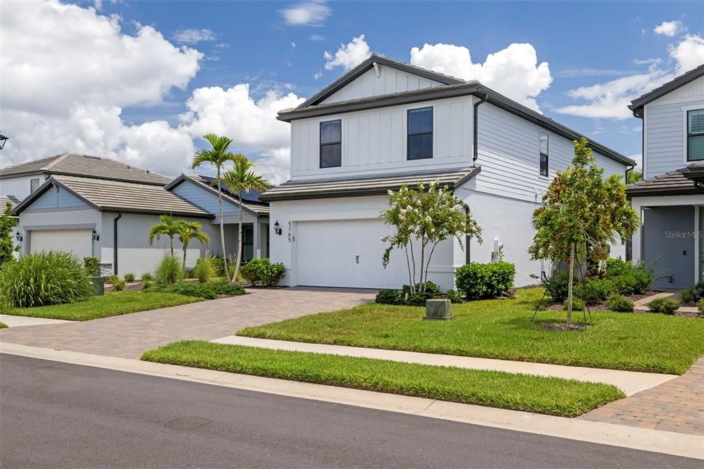 For Sale: $734,900 (5 beds, 3 baths, 2616 Square Feet)