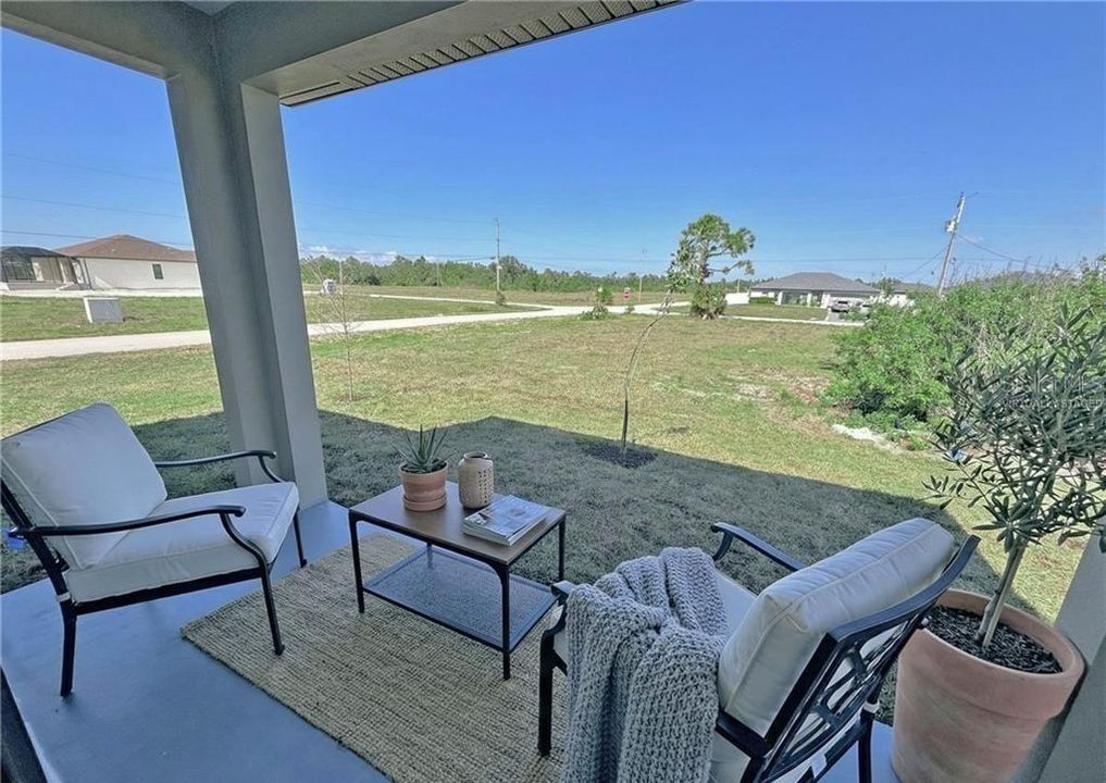 For Sale: $389,000 (4 beds, 3 baths, 1904 Square Feet)