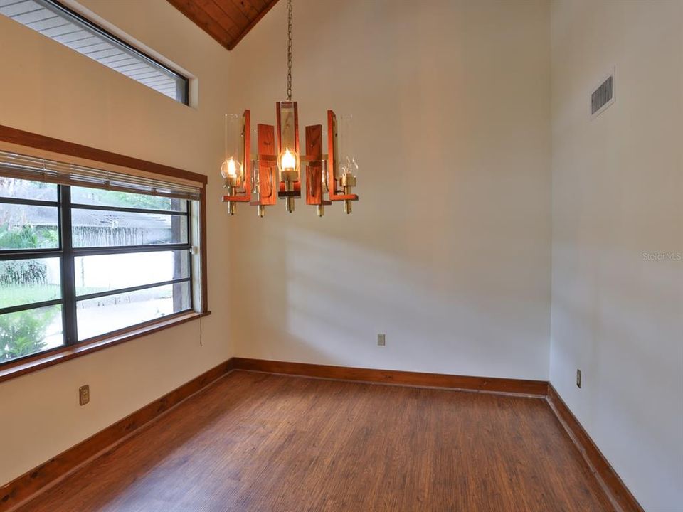 En Venta: $395,000 (3 camas, 2 baños, 1792 Pies cuadrados)