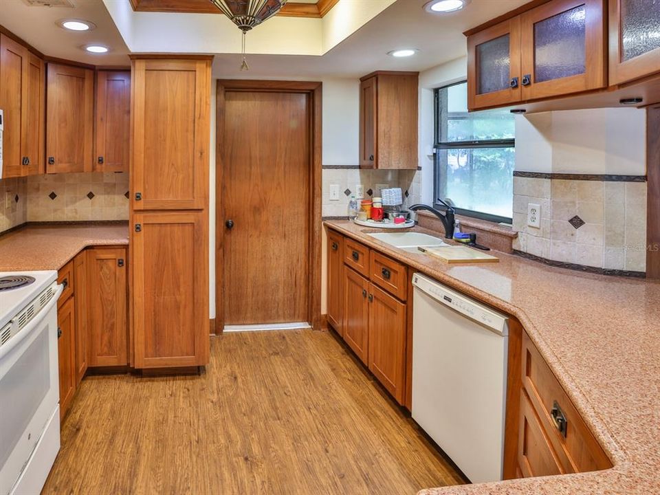 En Venta: $395,000 (3 camas, 2 baños, 1792 Pies cuadrados)