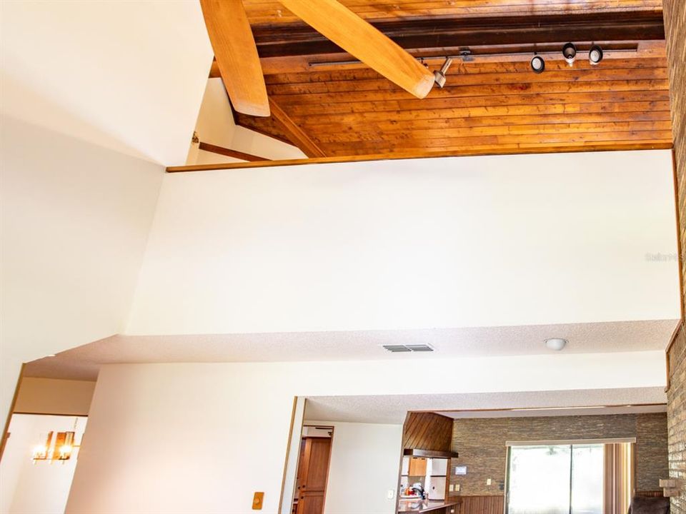 En Venta: $395,000 (3 camas, 2 baños, 1792 Pies cuadrados)