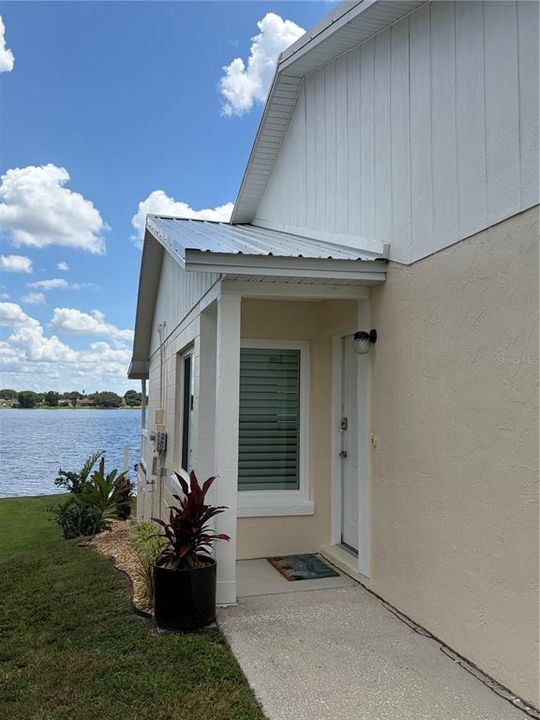 For Rent: $2,300 (2 beds, 2 baths, 1186 Square Feet)