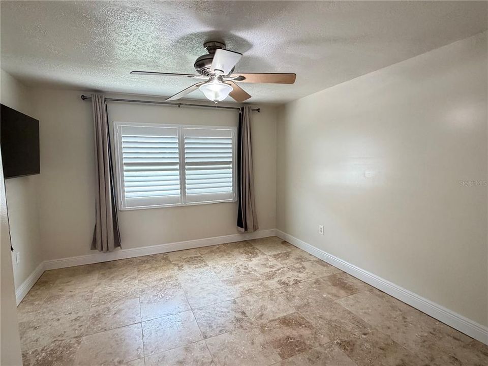 For Rent: $2,300 (2 beds, 2 baths, 1186 Square Feet)