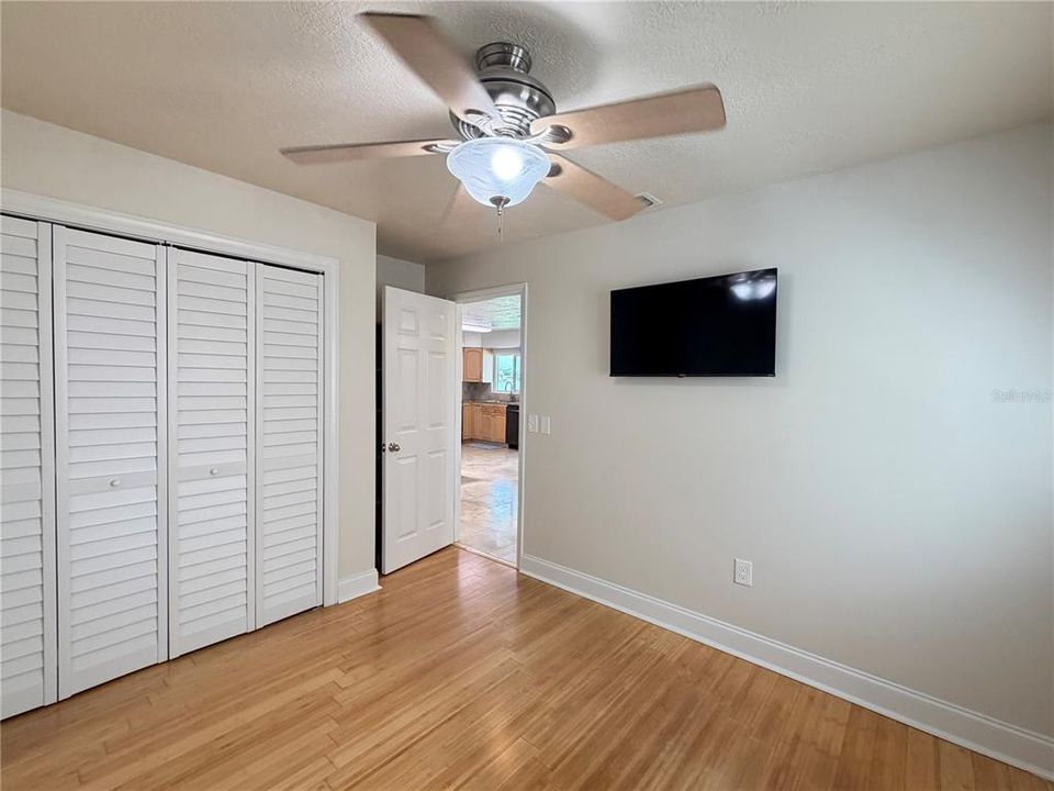 For Rent: $2,300 (2 beds, 2 baths, 1186 Square Feet)