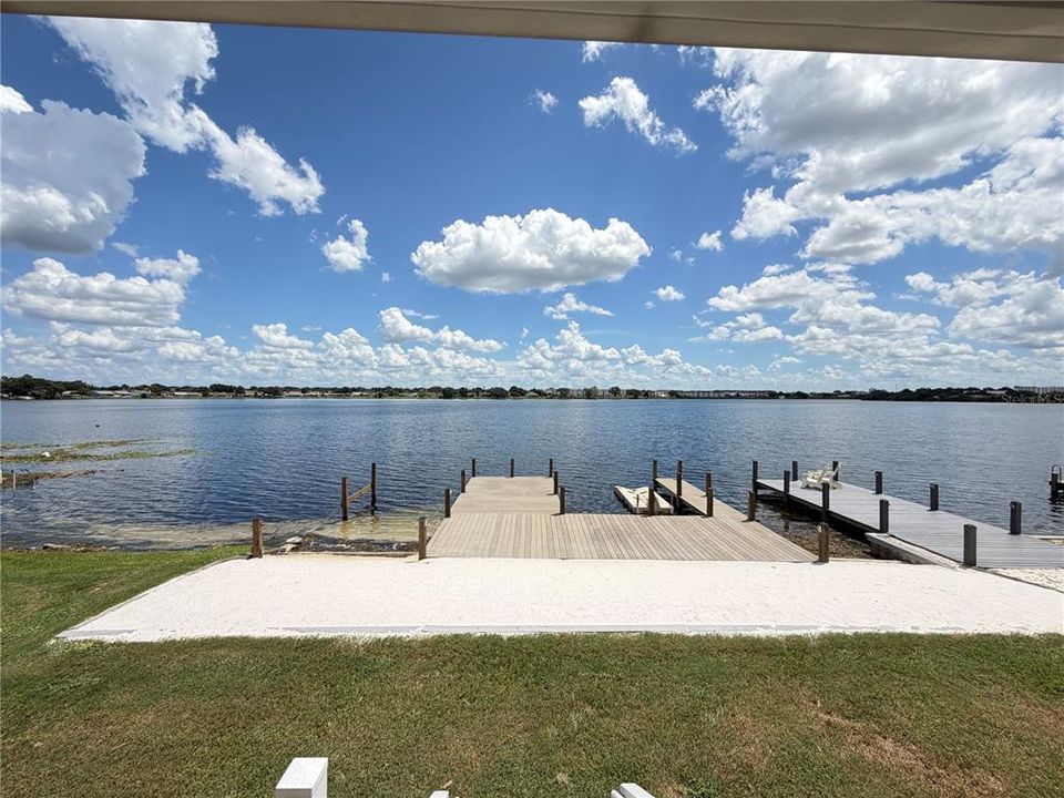 For Rent: $2,300 (2 beds, 2 baths, 1186 Square Feet)