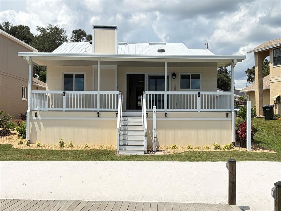 For Rent: $2,300 (2 beds, 2 baths, 1186 Square Feet)
