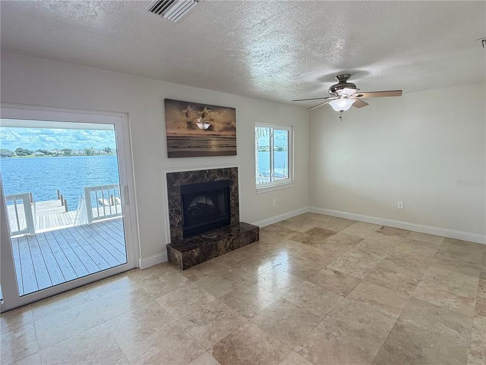 For Rent: $2,300 (2 beds, 2 baths, 1186 Square Feet)