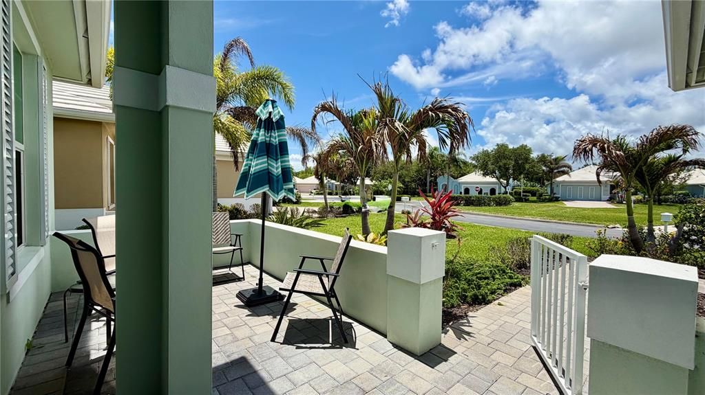 For Sale: $779,500 (3 beds, 2 baths, 1958 Square Feet)