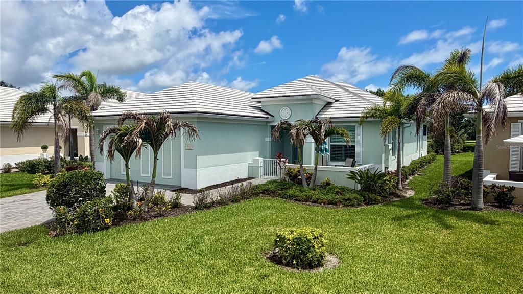 For Sale: $779,500 (3 beds, 2 baths, 1958 Square Feet)