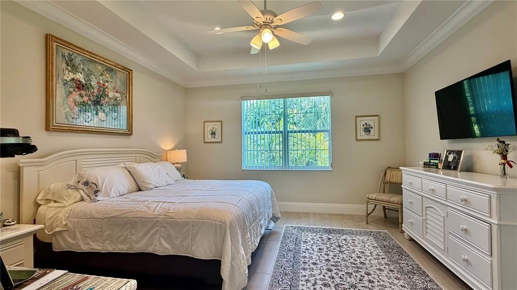 For Sale: $779,500 (3 beds, 2 baths, 1958 Square Feet)