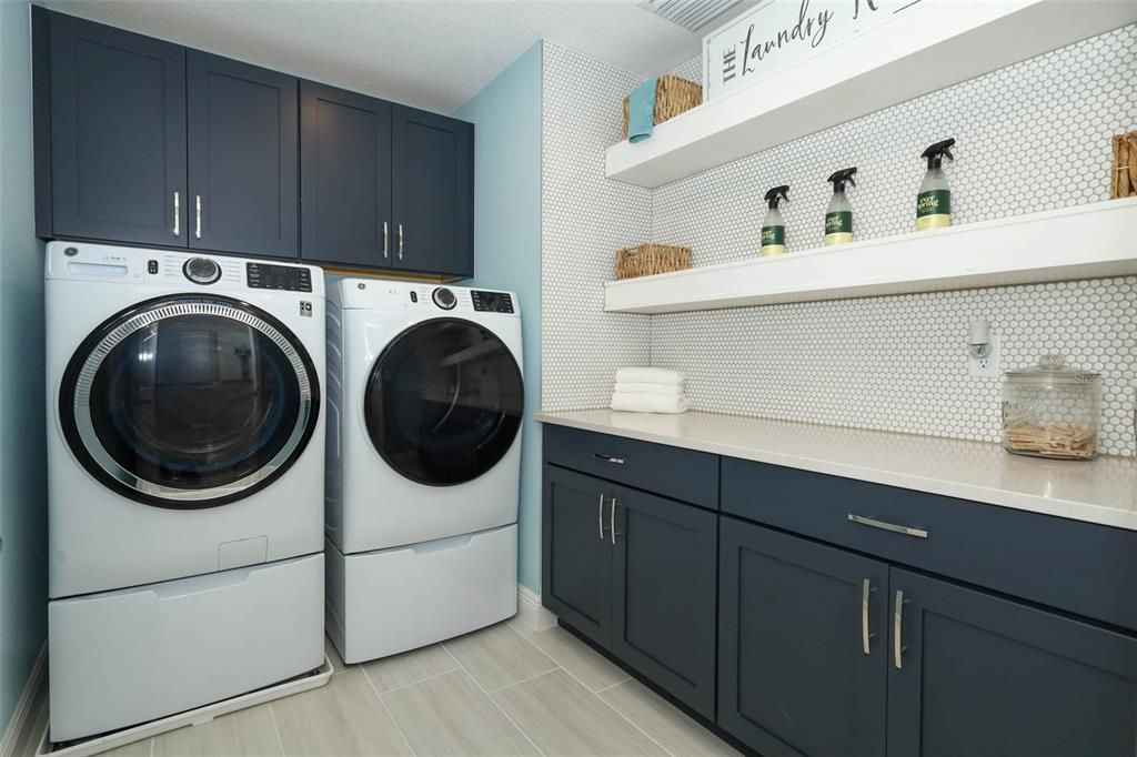 En Venta: $749,900 (6 camas, 4 baños, 4799 Pies cuadrados)